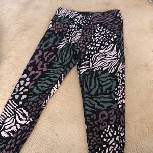 Calvin Klein animal print leggings